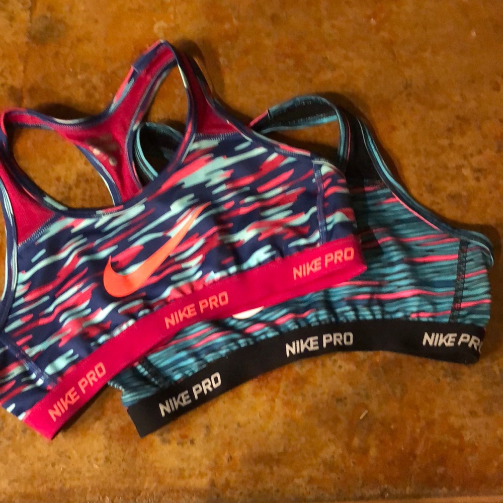 Girl’s Nike Pro Sports Bras EUC